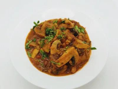 Tocanita de ciuperci cu mamaliguta 400g