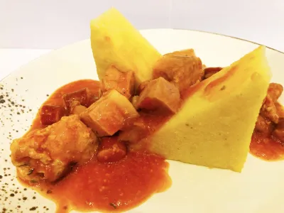 Tochitura dobrogeana cu mamaliguta 350g