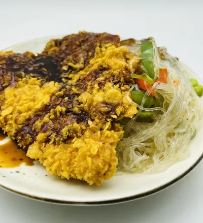 Pui katsu si taietei de orez cu legume  350g