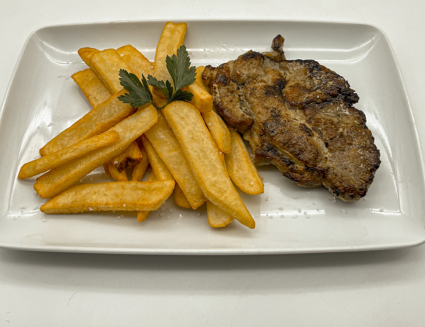 Ceafa de porc si cartofi prajiti - 350g